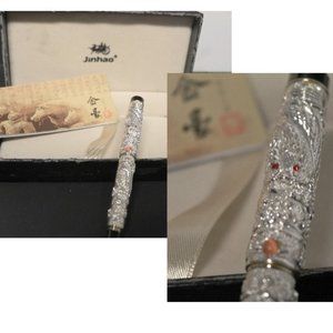 New Jeweled Eyes Dragon Dynasty Pen w Box